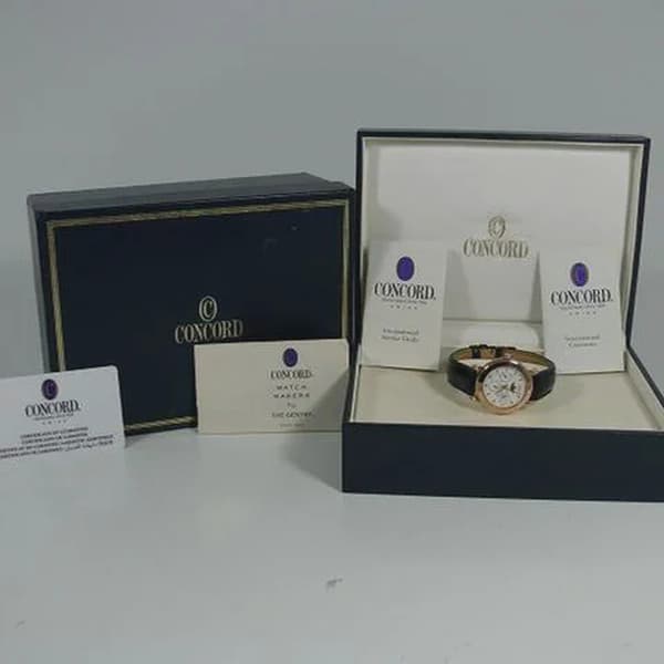 Concord | Automatic Perpetual with Moonphase Yellow Gold Case and Leather Strap |Used (Very good) | Year of production 2009 (Approximation) | No original box | No original papers