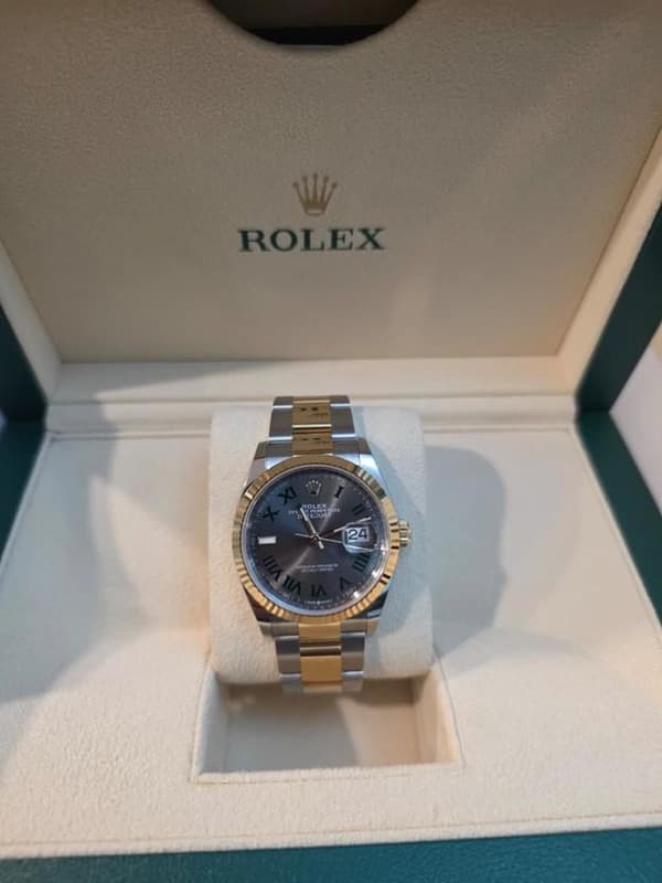 Rolex Datejust 36mm Wimbeldon Yellow Gold and Steel 126233 | 2023 | Like New | Original Box and Paper